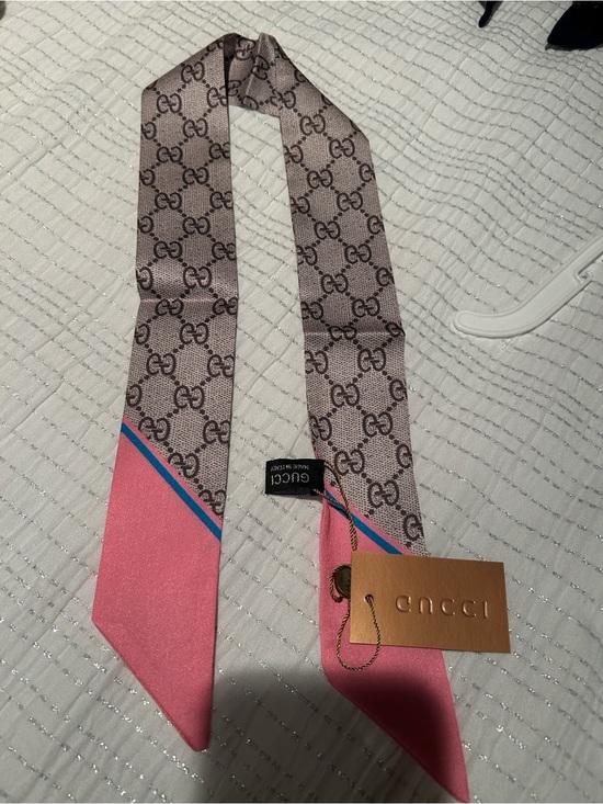 Gucci Accessories - Gucci Beige Monogram Silk Twilly with Pink Tips